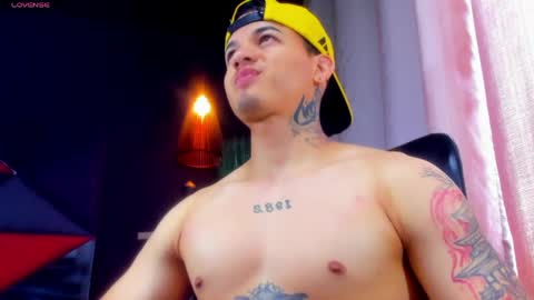 Snapshot of rocco_santos chatting on May 22, 2026, 6:35 pm rocco_santos online show from May 22, 2026, 6:35 pm