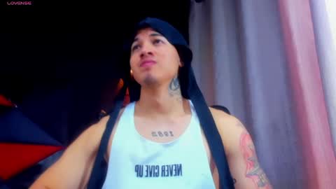 Snapshot of rocco_santos chatting on June 2, 2026, 6:32 pm rocco_santos online show from June 2, 2026, 6:32 pm