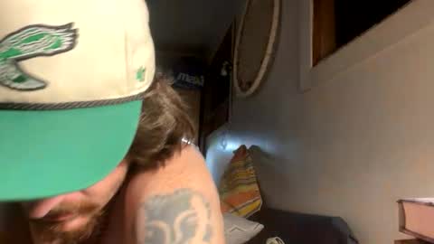 roccomagniola online show from November 14, 2025, 4:44 am