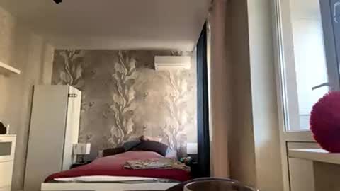 Anny online show from February 12, 2026, 11:27 am