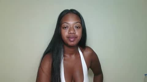 rochellinah online show from May 2, 2026, 12:15 am