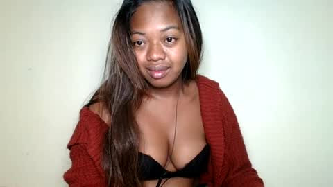 rochellinah online show from July 2, 2026, 10:49 pm
