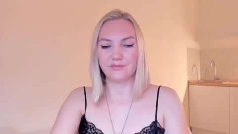 Snapshot of rock__baby chatting on December 22, 2024, 6:37 pm rock__baby online show from December 22, 2024, 6:37 pm