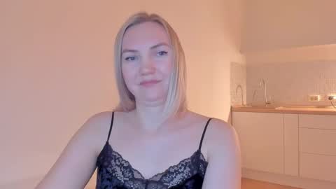 Snapshot of rock__baby chatting on February 6, 2025, 1:16 am rock__baby online show from February 6, 2025, 1:16 am