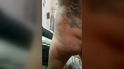 rock_hard_daddy_86 online show from June 19, 2026, 7:01 am