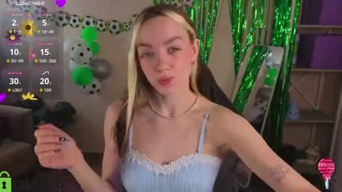 Snapshot of rockett_bunny chatting on July 1, 2026, 6:04 am Rockett online show from July 1, 2026, 6:04 am