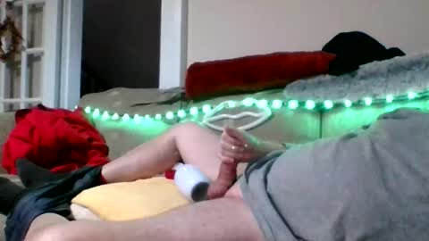 Snapshot of rockinghard7 chatting on January 8, 2026, 7:27 pm cum mature edging daddy cock online show from January 8, 2026, 7:27 pm