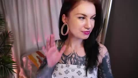 Roxy online show from June 14, 2026, 4:53 pm