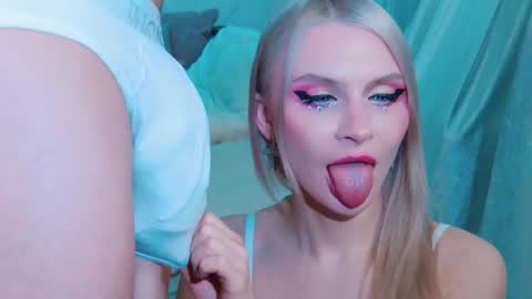 Lina and Den online show from March 2, 2026, 10:11 am