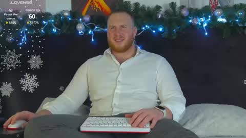 Snapshot of roddy_riss chatting on December 24, 2024, 2:01 pm Roddy online show from December 24, 2024, 2:01 pm