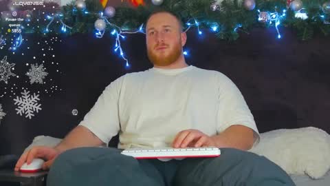 Snapshot of roddy_riss chatting on December 29, 2024, 1:49 pm Roddy online show from December 29, 2024, 1:49 pm