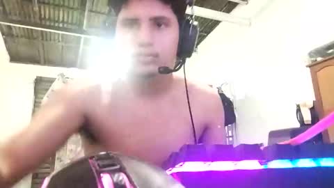 rodri1k online show from May 2, 2026, 3:44 am