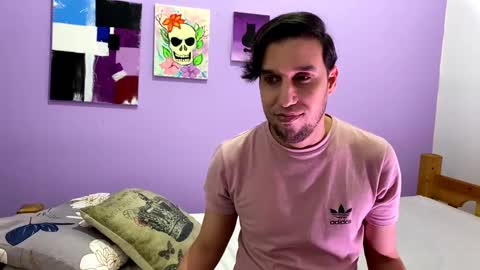 Thiago independent model online show from February 20, 2025, 11:54 pm