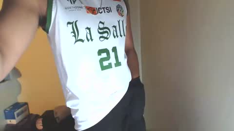 Snapshot of rogueprince_jace chatting on February 2, 2026, 2:38 pm Jace online show from February 2, 2026, 2:38 pm