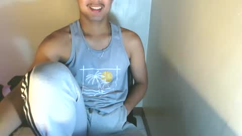 Snapshot of rogueprince_jace chatting on February 4, 2026, 4:35 pm Jace online show from February 4, 2026, 4:35 pm