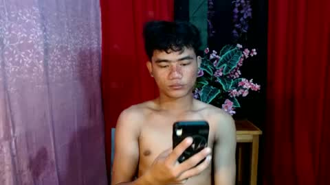 Snapshot of roianboyyy chatting on June 22, 2026, 12:24 am roianboyyy online show from June 22, 2026, 12:24 am