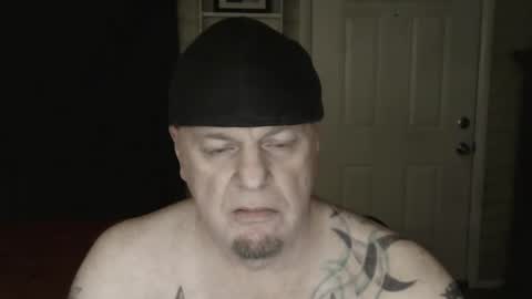 roinaz online show from January 4, 2025, 4:12 am