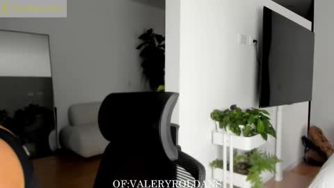 Valery Roldans online show from October 31, 2025, 2:34 am