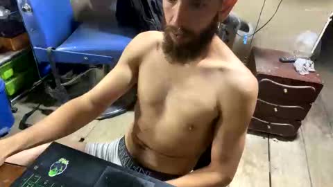 Snapshot of roller_skate_dh chatting on September 17, 2025, 4:14 am Dom online show from September 17, 2025, 4:14 am