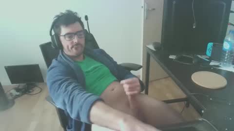 romainb72 online show from January 9, 2025, 3:01 pm