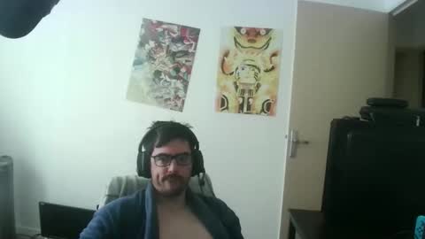 romainb72 online show from November 3, 2025, 9:21 am