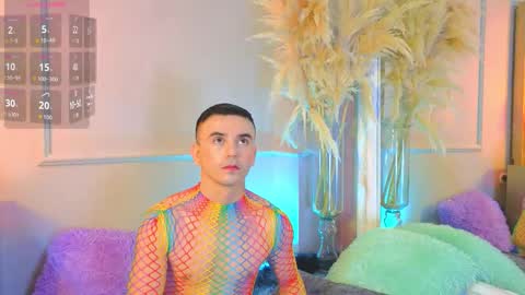 Snapshot of roman_chase chatting on November 12, 2025, 11:21 am online show from November 12, 2025, 11:21 am