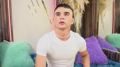 Snapshot of roman_chase chatting on November 27, 2025, 12:07 pm online show from November 27, 2025, 12:07 pm