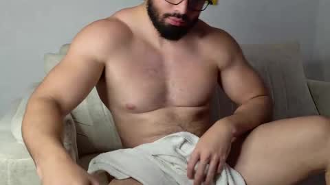Snapshot of roman_lux chatting on March 29, 2026, 5:51 am Roman Lux online show from March 29, 2026, 5:51 am