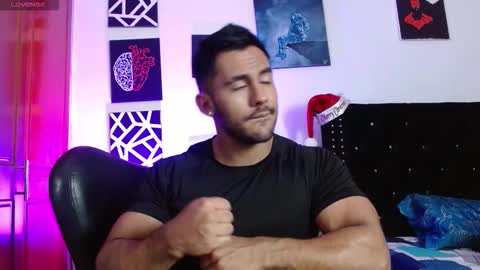 Roman online show from December 4, 2025, 9:45 pm