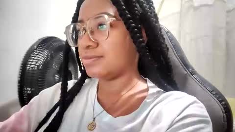 Is A Belle online show from November 26, 2025, 11:11 am