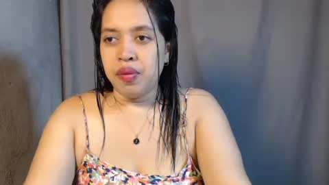 romanticpinay online show from November 27, 2025, 2:02 am