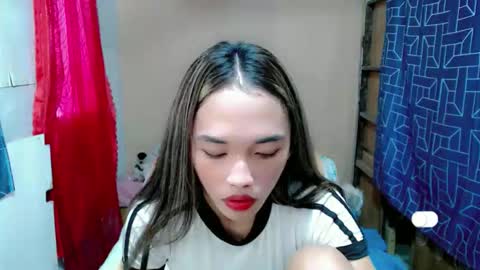 Snapshot of romanticslutxxx chatting on April 30, 2026, 9:52 pm empress online show from April 30, 2026, 9:52 pm