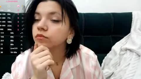 Anica online show from October 3, 2025, 9:06 am