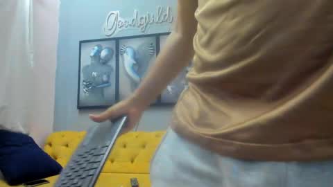 Romeo Bossi online show from April 1, 2026, 11:00 am