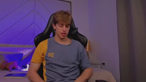 Romeo Ricci online show from January 12, 2025, 5:03 am