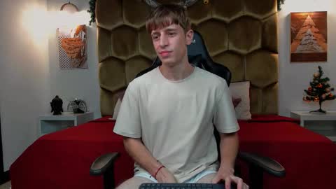 Romeo Ricci online show from December 4, 2025, 3:10 pm