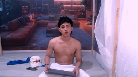Snapshot of romeomillerr chatting on October 8, 2025, 7:44 pm Romeo online show from October 8, 2025, 7:44 pm
