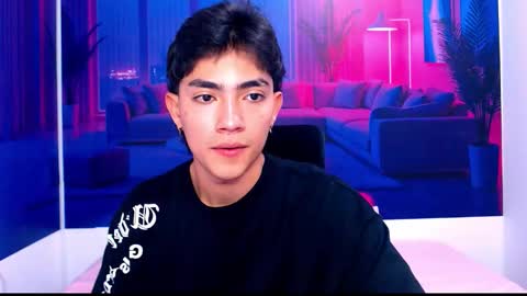 Snapshot of romeomillerr chatting on October 15, 2025, 8:09 pm Romeo online show from October 15, 2025, 8:09 pm