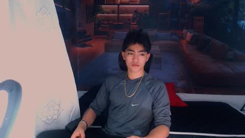 Romeo online show from December 2, 2025, 8:48 pm