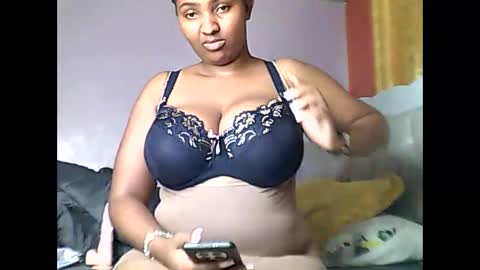 Romina 26 online show from May 15, 2026, 7:54 pm
