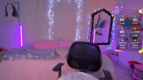 Romi Rouse online show from November 5, 2025, 4:12 am