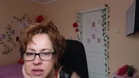 ronda_roni online show from April 8, 2026, 6:35 am