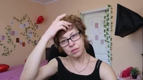 ronda_roni online show from April 10, 2026, 9:47 am
