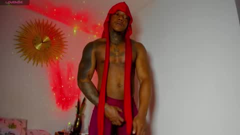 Snapshot of ronnie_777 chatting on November 18, 2025, 4:17 am Ronnie 777 online show from November 18, 2025, 4:17 am