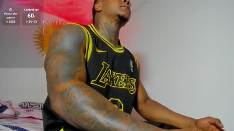 Snapshot of ronnie_777 chatting on December 3, 2025, 2:30 am Ronnie 777 online show from December 3, 2025, 2:30 am