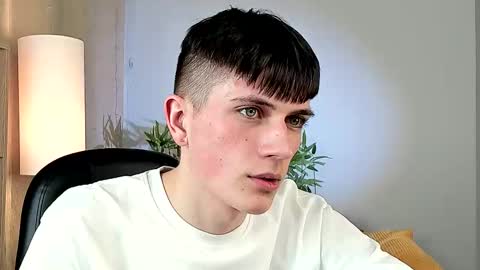 Rony online show from March 5, 2026, 7:54 pm