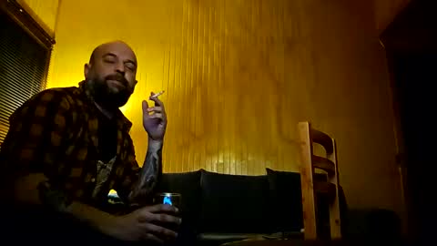 roomatesonfire2 online show from September 17, 2025, 8:16 am