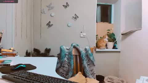 rosa843850 online show from January 4, 2025, 5:26 pm