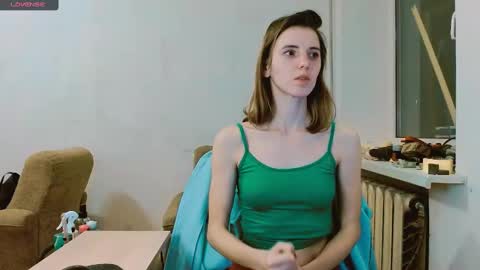 rosa843850 online show from February 16, 2025, 9:16 pm