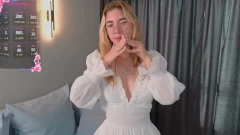 Emma online show from October 13, 2025, 8:53 pm